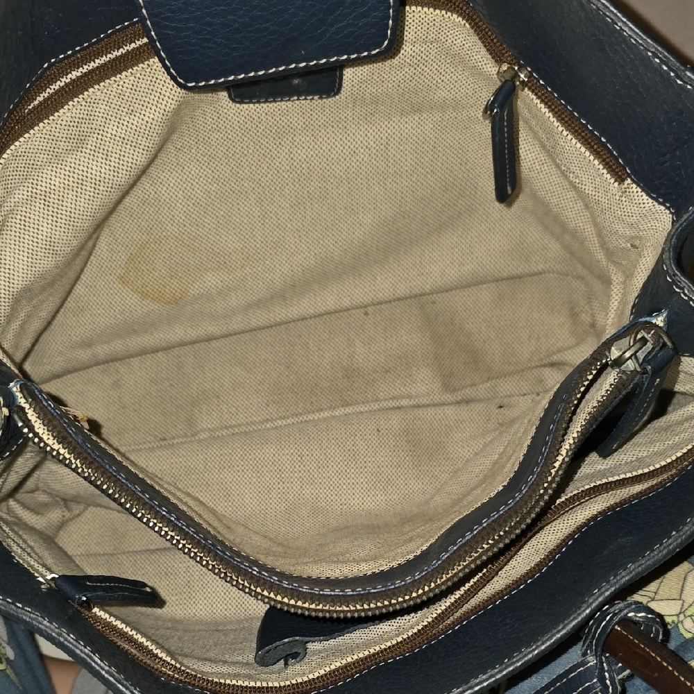 Elegant Dooney & Bourke Navy Blue Leather Tote Bag - Picture 6 of 7